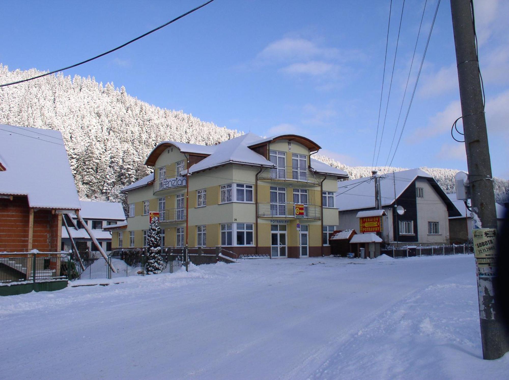 Hotel Penzion Centrum Oravsky Biely Potok Esterno foto